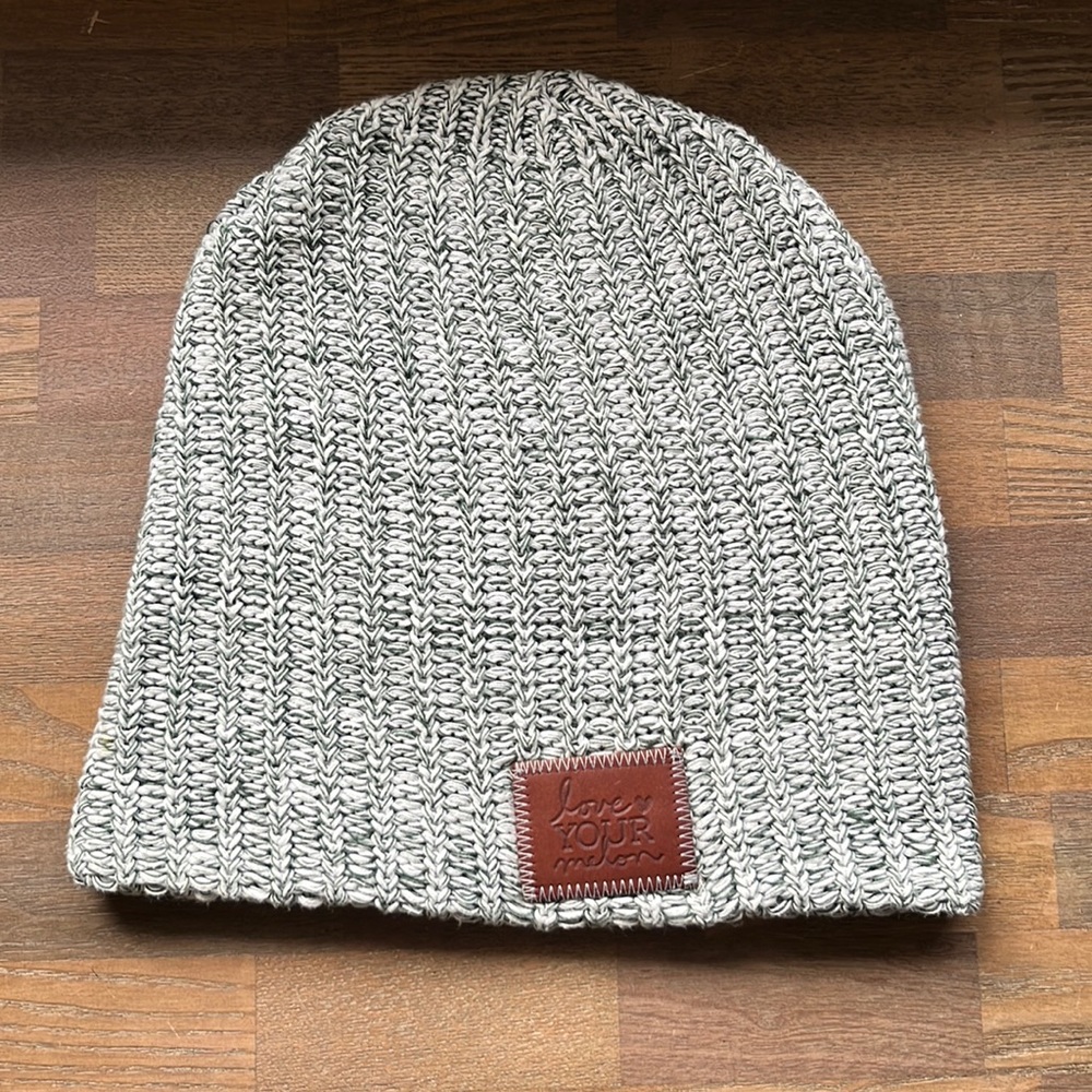 Love your melon green and white speckled style slouchy beanie